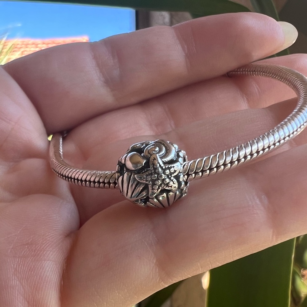 Openwork Starfish & Shells Charm - Picture 3 of 12